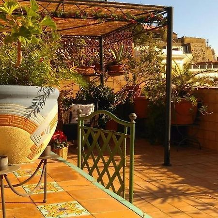 Ferienwohnung Amazing Roof In The Heart Of Naples! Exterior foto
