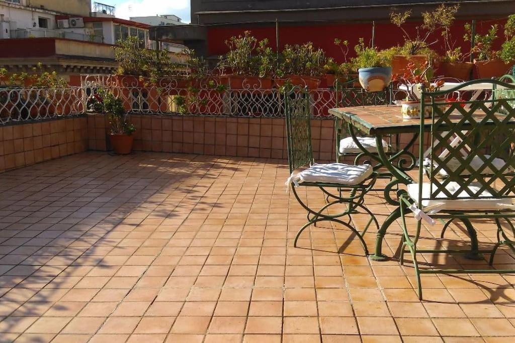 Ferienwohnung Amazing Roof In The Heart Of Naples! Exterior foto