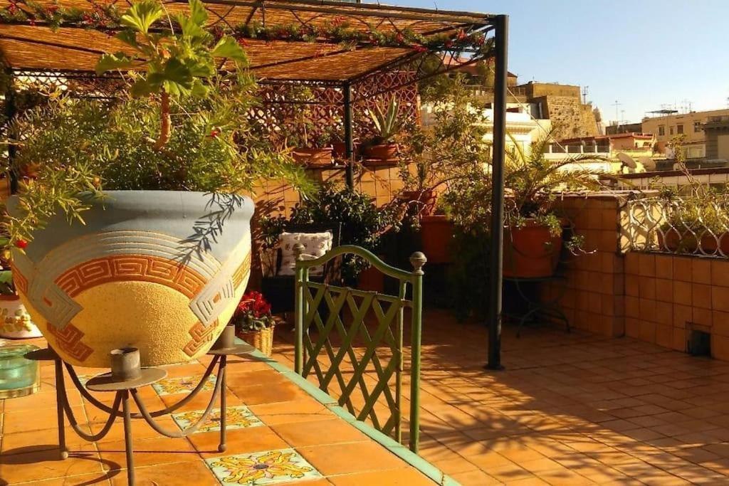 Ferienwohnung Amazing Roof In The Heart Of Naples! Exterior foto